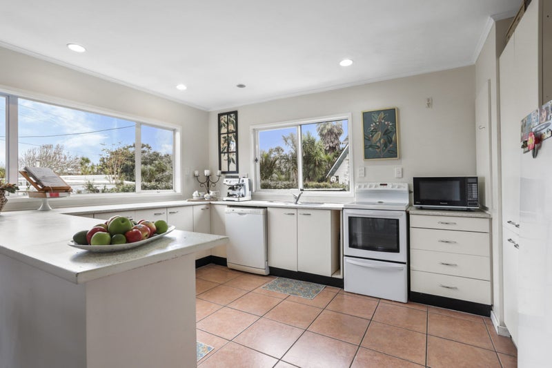 22 Mcentee Road, Waitakere, Auckland - Carousel 2