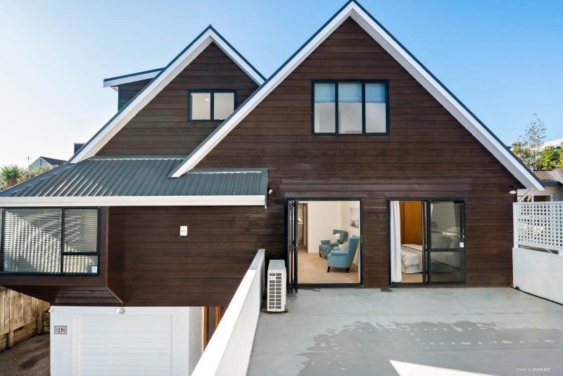 2/29 Garadice Road, Rothesay Bay, Auckland - Carousel 1