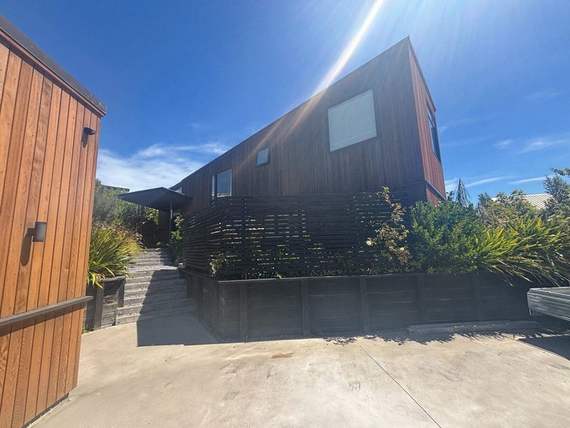 10 Dove Grove, Westmorland, Christchurch - Carousel 27