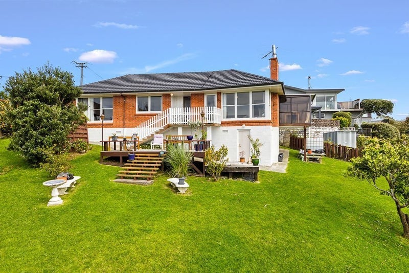 9 Elizabeth Place, Mairangi Bay, Auckland - Carousel 1