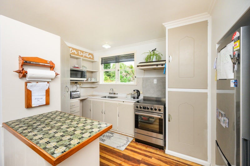 55 Parkland Crescent, Terrace End, Palmerston North - Carousel 2