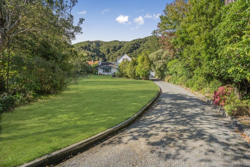 50 Cheviot Road, Lowry Bay, Lower Hutt - Carousel 1