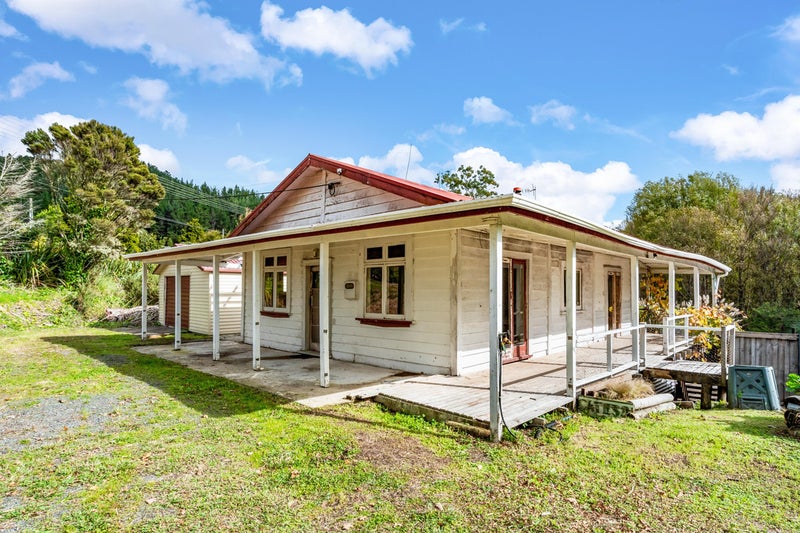 8 Mountain View Road, Hikurangi, Hikurangi - Carousel 1