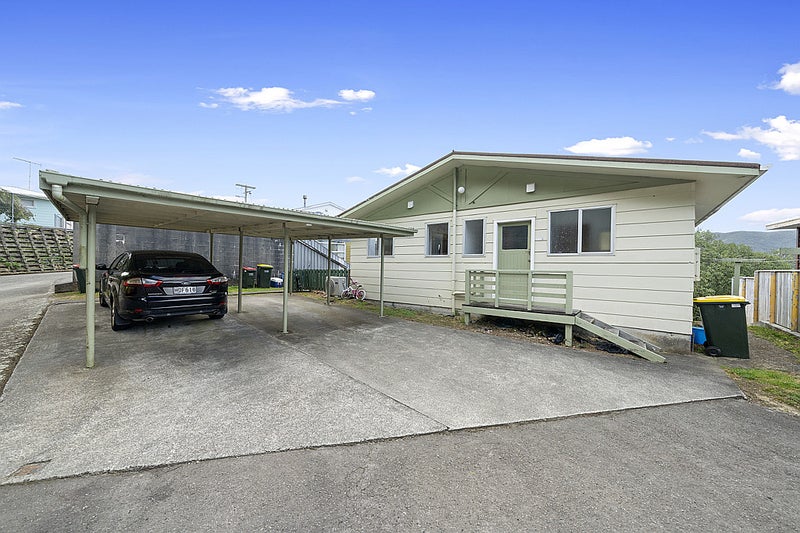 15B Gribble Grove, Stokes Valley, Lower Hutt - Carousel 2