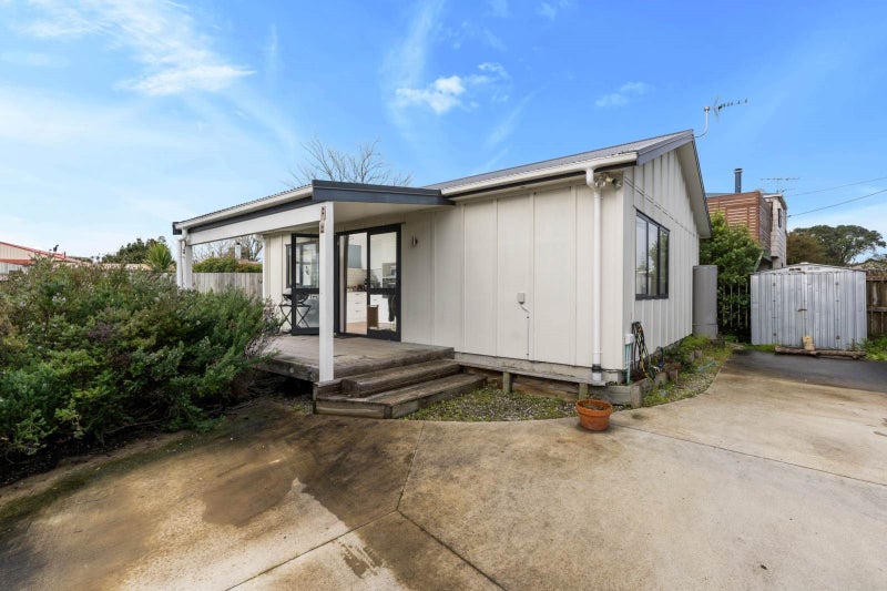 16A Drome View Place, Beach Haven, Auckland - Carousel 2