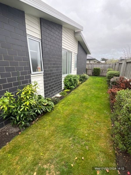 14 McLendon Green, Belfast, Christchurch - Carousel 23