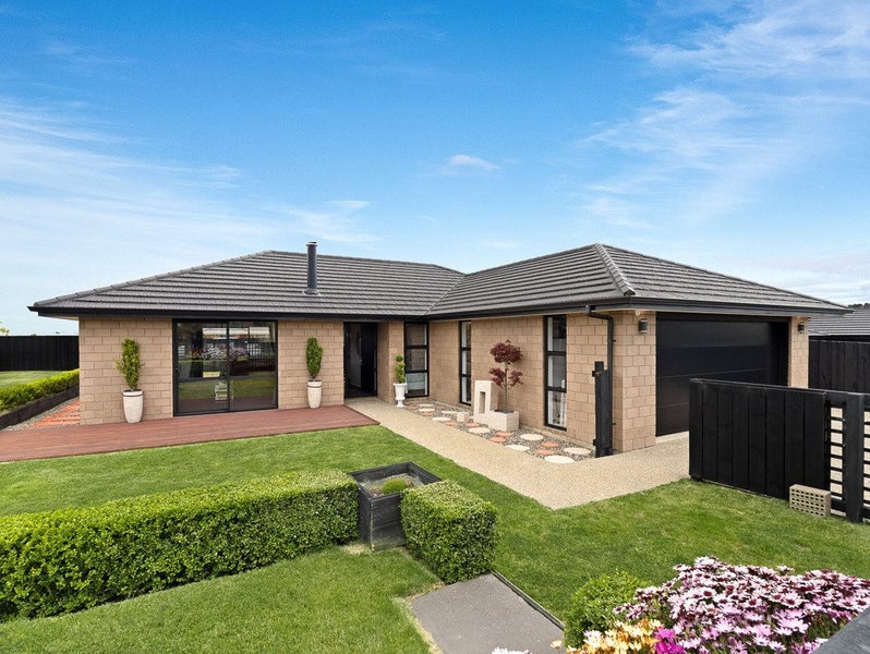 12 Hilltop Crescent, Corstorphine, Dunedin - Carousel 1