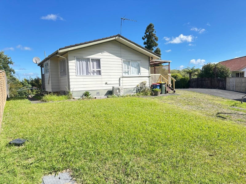 111 Kemp Road, Massey, Auckland - Carousel 2
