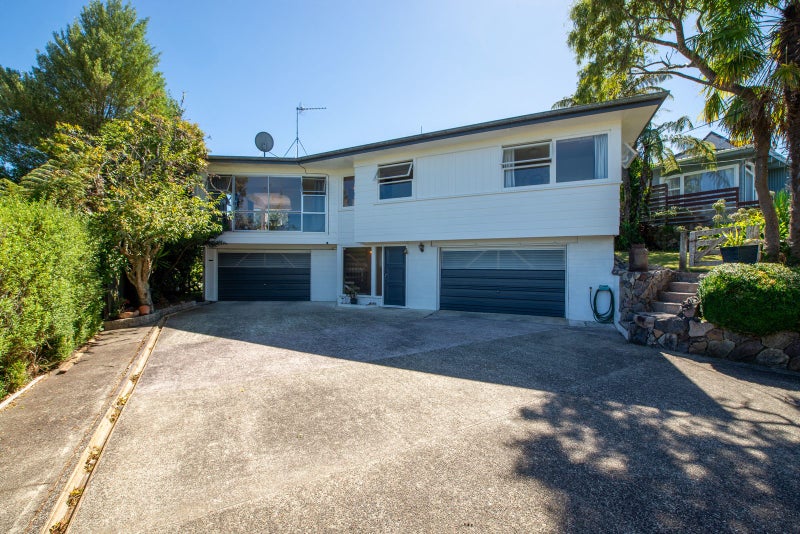 53 Grand Vue Road, Kawaha Point, Rotorua - Carousel 1