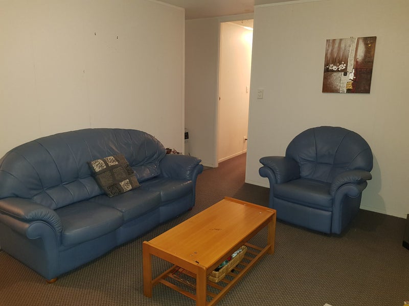 13A Mataura Place, Clover Park, Auckland - Carousel 2