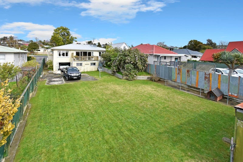 44 Orams Road, Hillpark, Auckland - Carousel 1