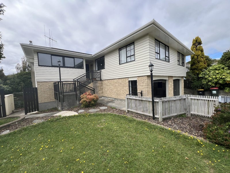 25 Ngatitoa Street, Tawa, Wellington - Carousel 22