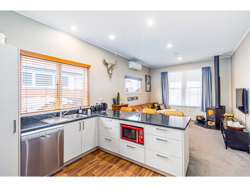 215 Church Street, West End, Timaru - Carousel 2