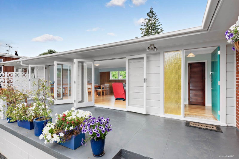 14 Collie Street, Hillpark, Auckland - Carousel 1