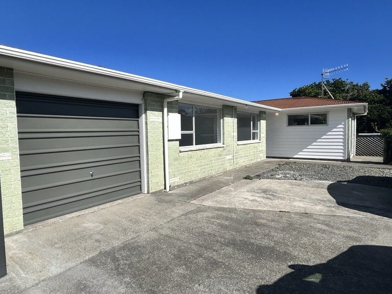 16 Nola Avenue, Raumati Beach, Paraparaumu - Carousel 2