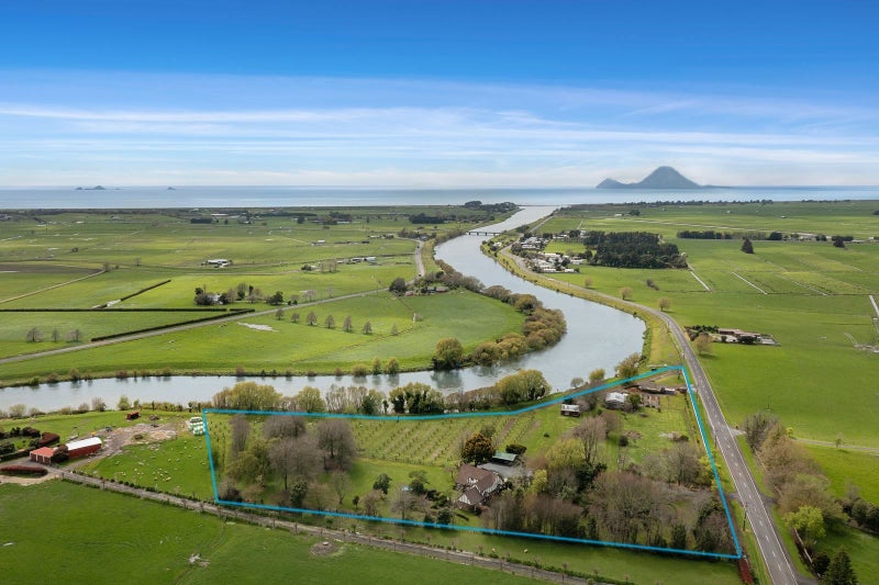 124 East Bank Road, Edgecumbe, Whakatane - Carousel 2