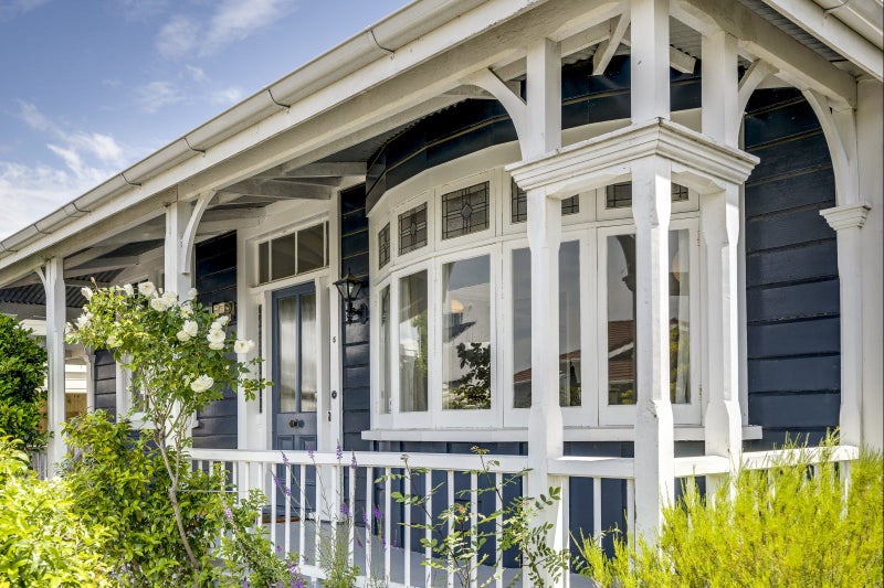 5 May Avenue, Hospital Hill, Napier - Carousel 1