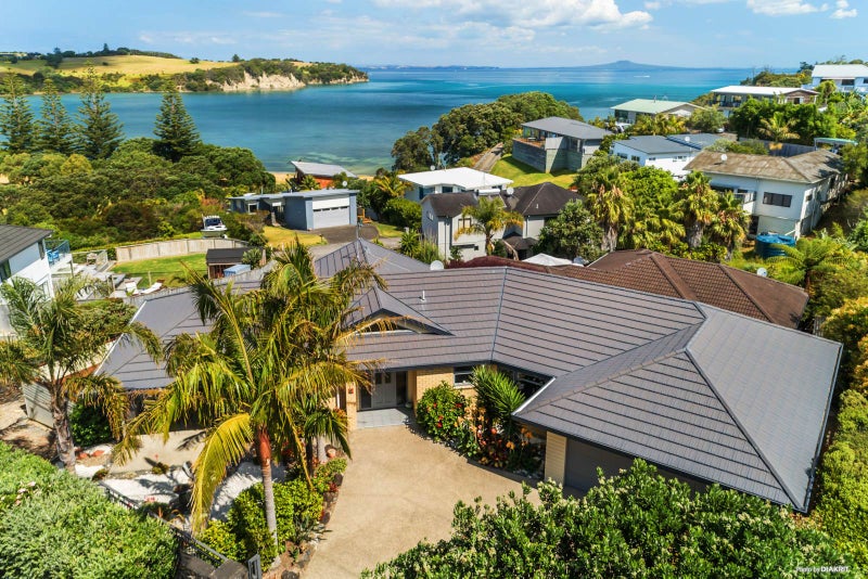 2 Double Bay Place, Army Bay, Whangaparaoa - Carousel 1