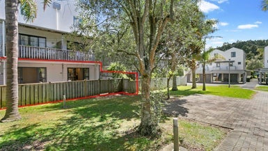 /23/8 Carolina place, Albany, North Shore City - Carousel 1