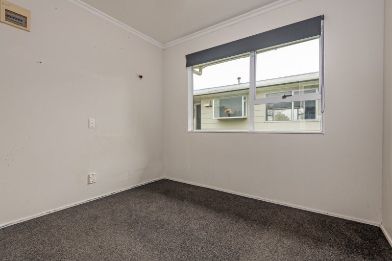 32 Cumberland Place, Kelvin Grove, Palmerston North - Carousel 11