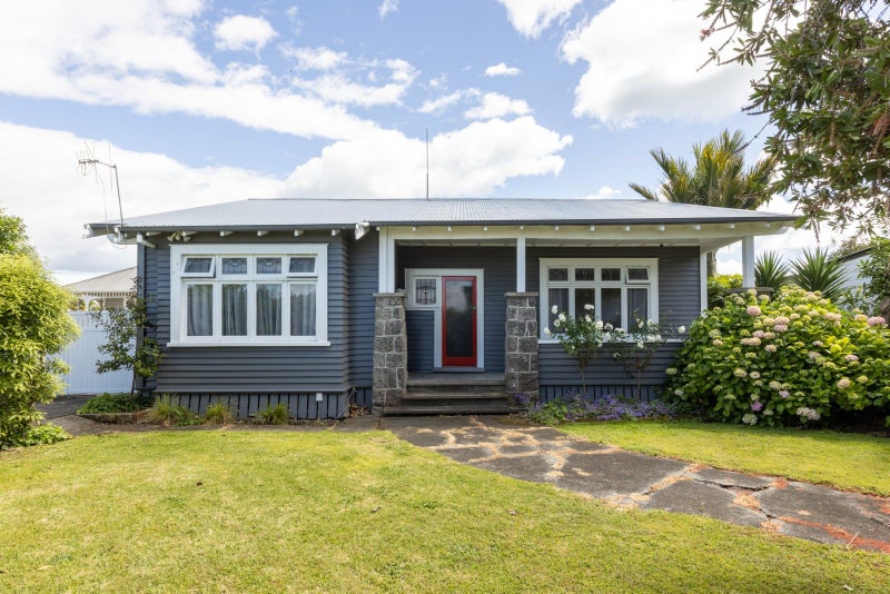 275 Georges Drive, Napier South, Napier - Carousel 2