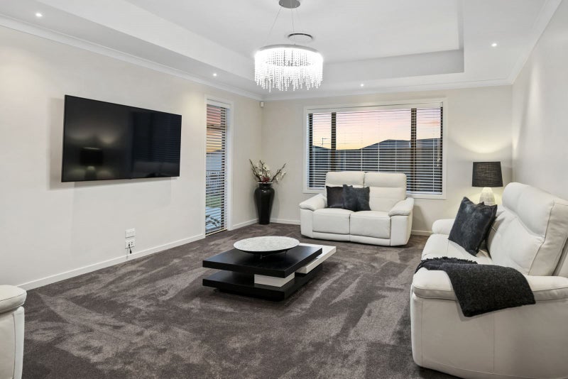 20 Purser Crescent, Flagstaff, Hamilton - Carousel 2