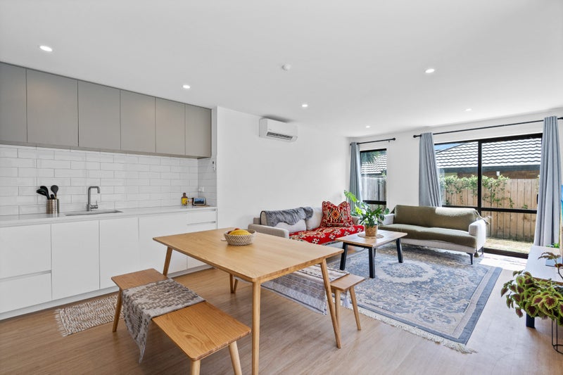 9 Otaimako Place, Mangere, Auckland - Carousel 2