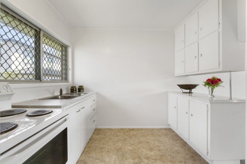 3/3 Koromiko Street, New Lynn, Auckland - Carousel 2