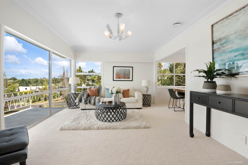 13 Ensign Place, Hillcrest, Auckland - Carousel 2
