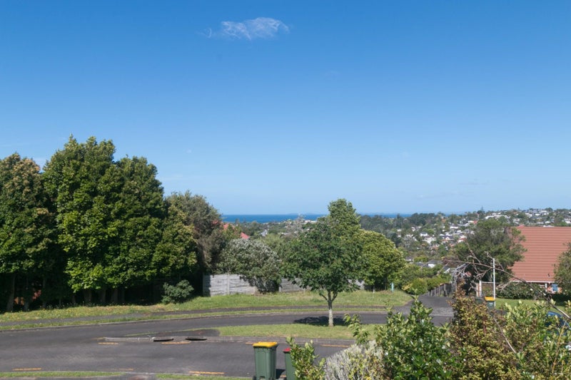 3 Cairnbrae Court, Northcross, Auckland - Carousel 2
