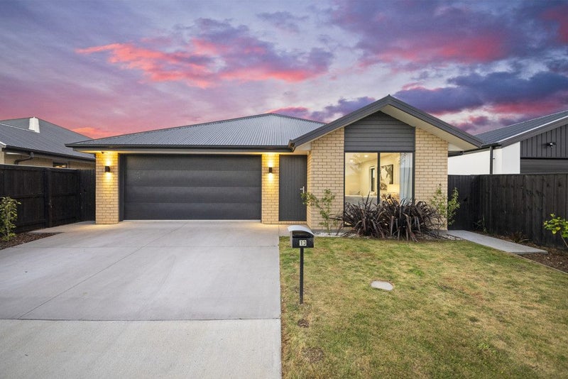 13 Croydon Street, Woodend, Woodend - Carousel 1