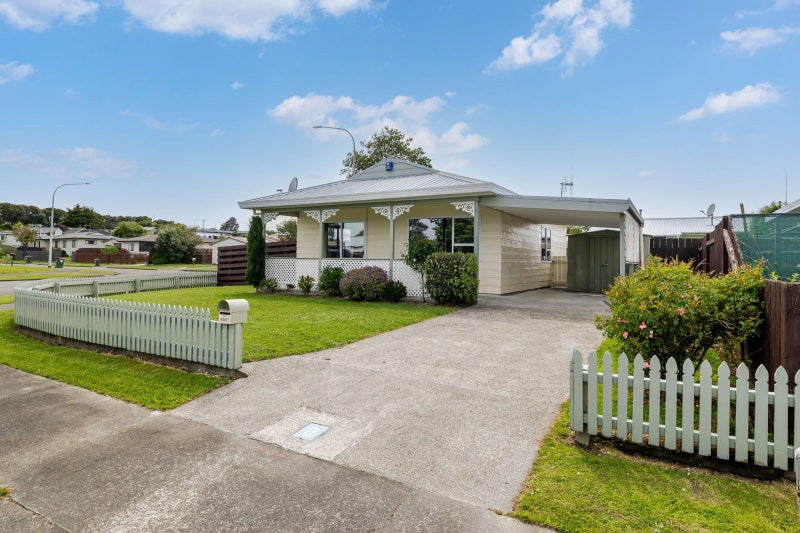 1 Tiller Close, Kelvin Grove, Palmerston North - Carousel 16