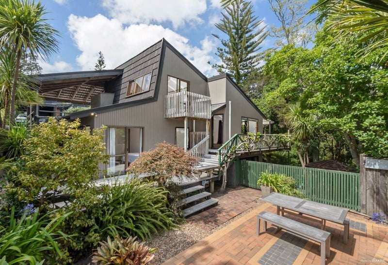 90 Aeroview Drive, Beach Haven, Auckland - Carousel 1