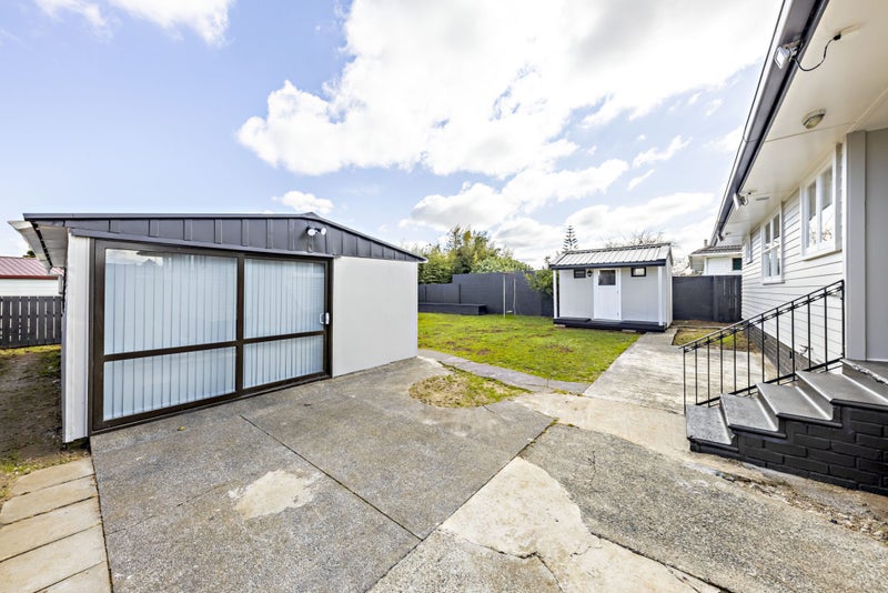 19 Awatere Street, Clover Park, Auckland - Carousel 17