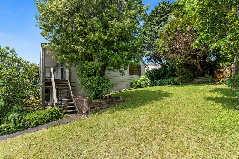 21 Squirrel Lane, Browns Bay, Auckland - Carousel 16