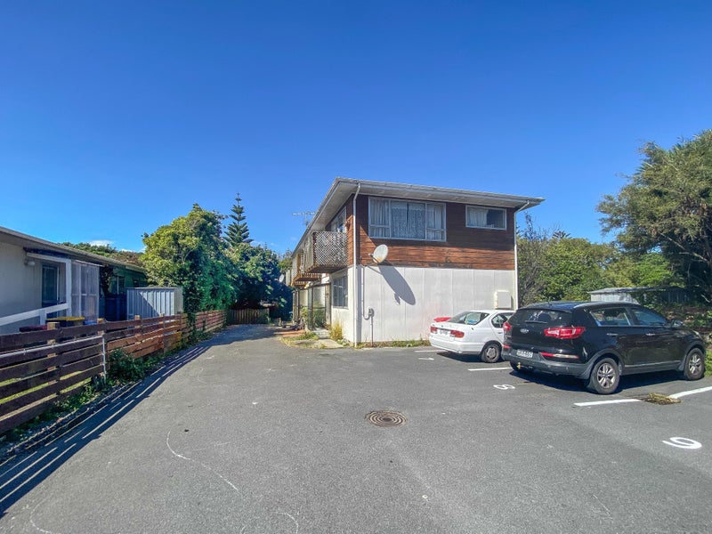 7/14 Ngatitoa Street, Takapuwahia, Porirua - Carousel 1