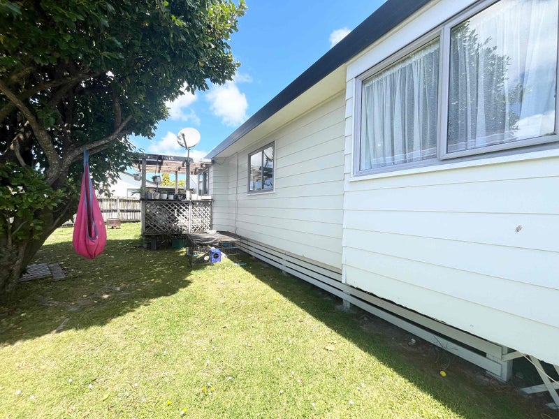 1/10 Miriam Corban Heights, Henderson, Auckland - Carousel 1