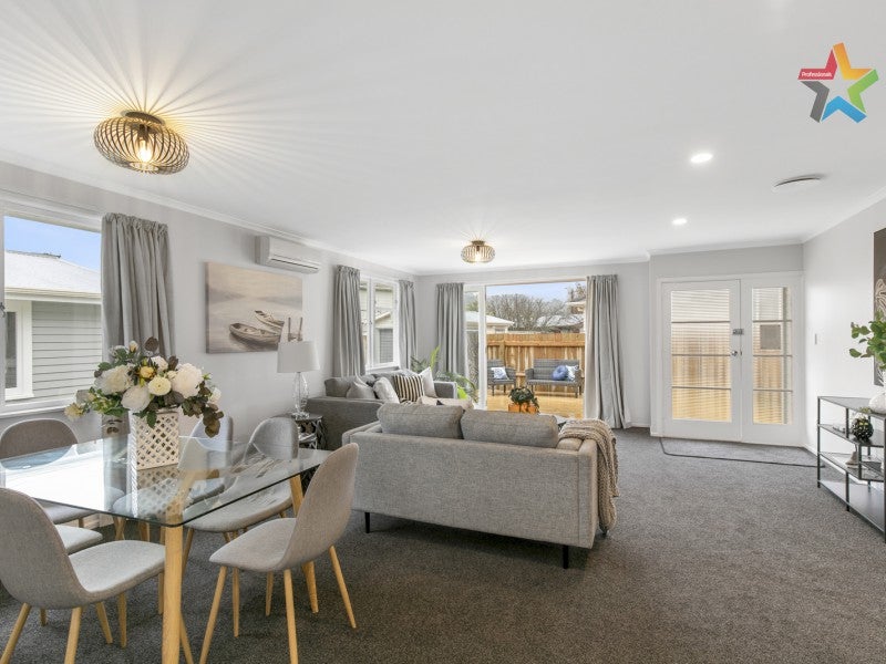 2/352 Oxford Terrace, Avalon, Lower Hutt - Carousel 1