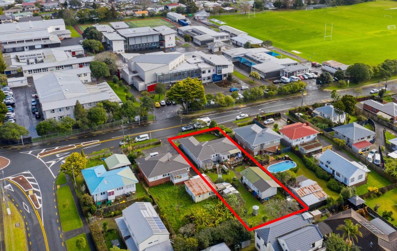 41 Archibald Road, Kelston, Auckland - Carousel 1