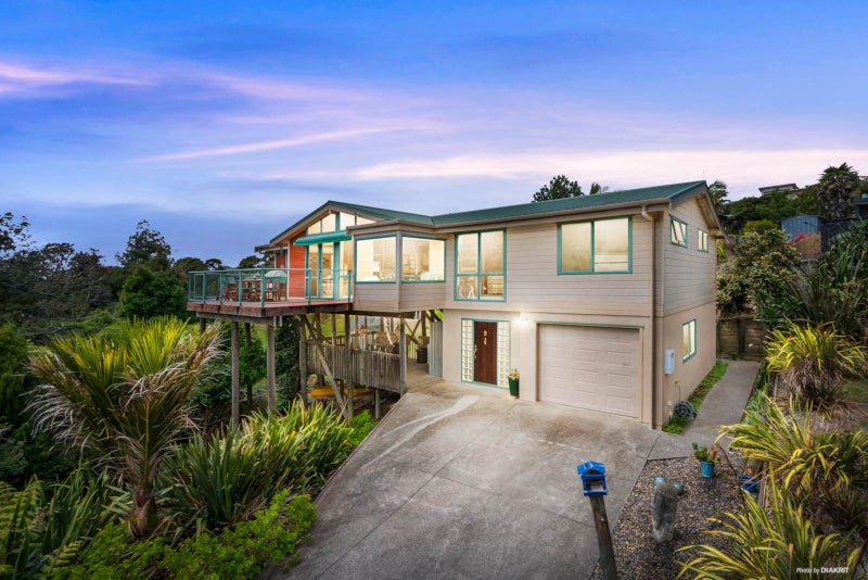 9 Omana Heights Drive, Maraetai, Auckland - Carousel 1