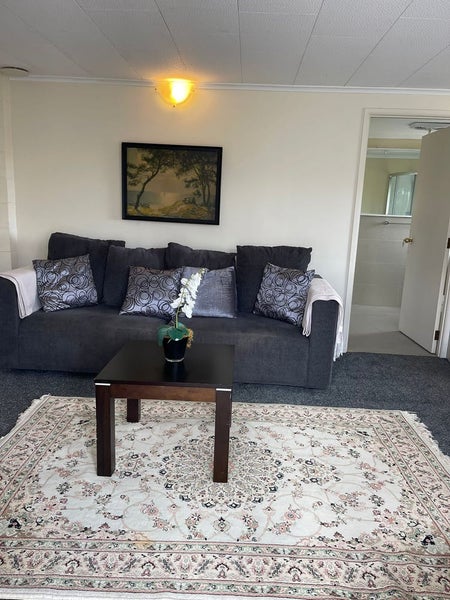 1/1004 East Coast Road, Northcross, Auckland - Carousel 1