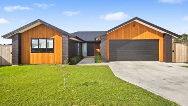 9 Booker Drive, Tuakau - Carousel 1