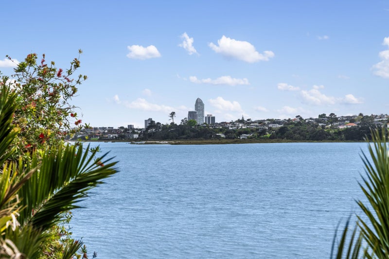 2/33 Beresford Street, Bayswater, Auckland - Carousel 18