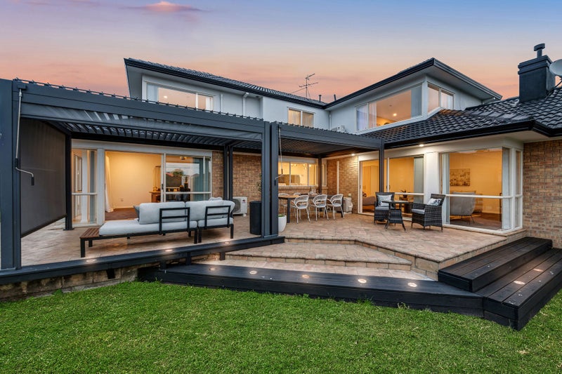 17 Anaheim Boulevard, Shamrock Park, Auckland - Carousel 2