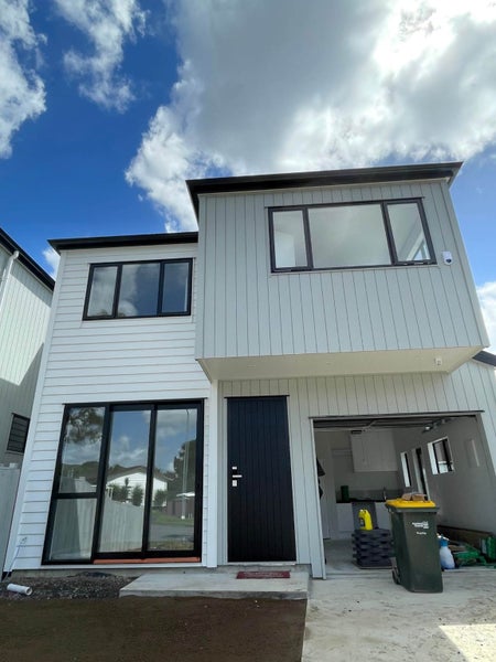 84A West Harbour Drive, West Harbour, Auckland - Carousel 2