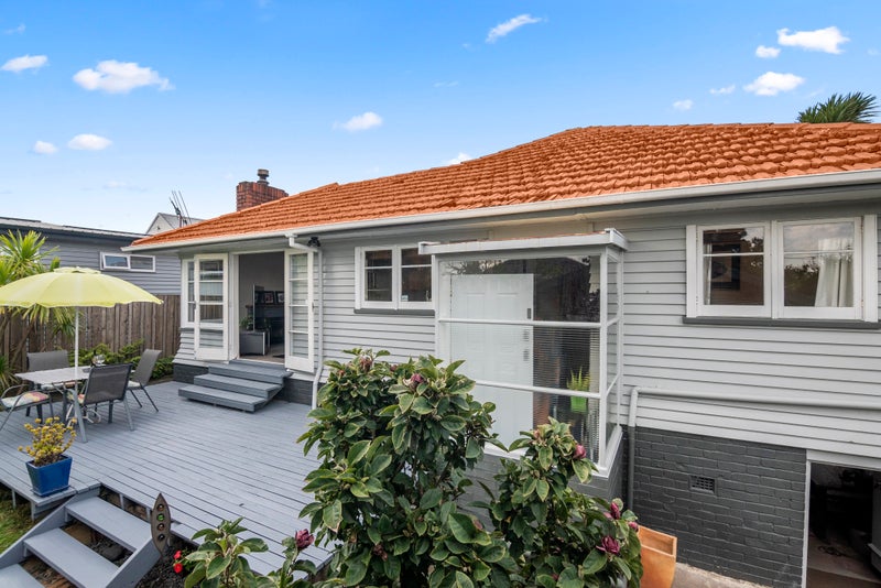 19B Bolton Street, Blockhouse Bay, Auckland - Carousel 1