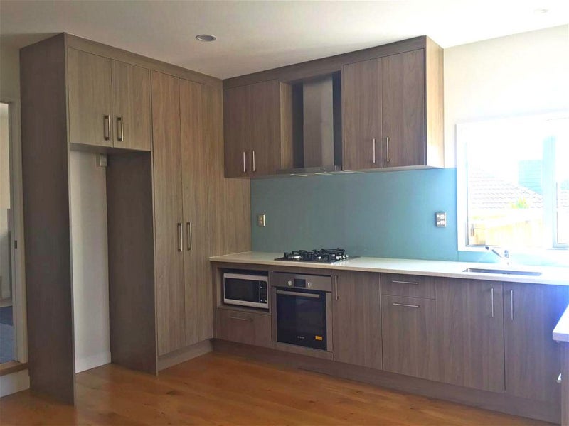 9 Trotting Terrace, Fairview Heights, Auckland - Carousel 2