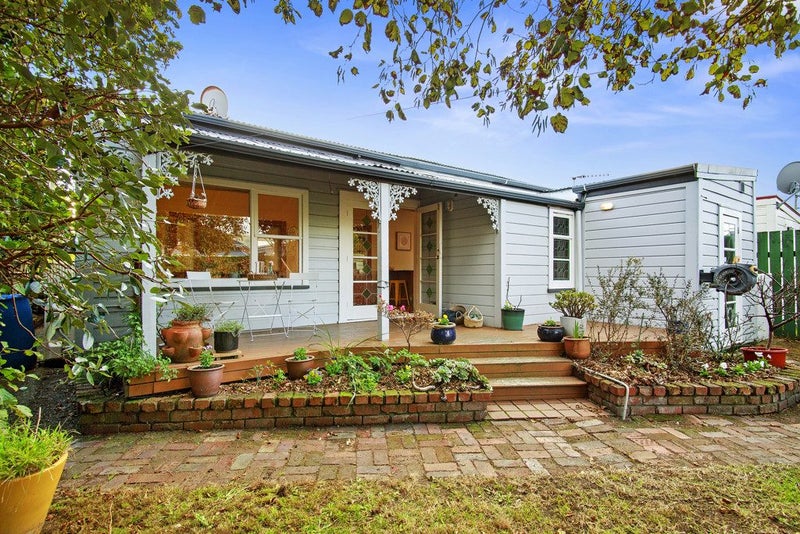 18 Aurora Street, Petone, Lower Hutt - Carousel 2