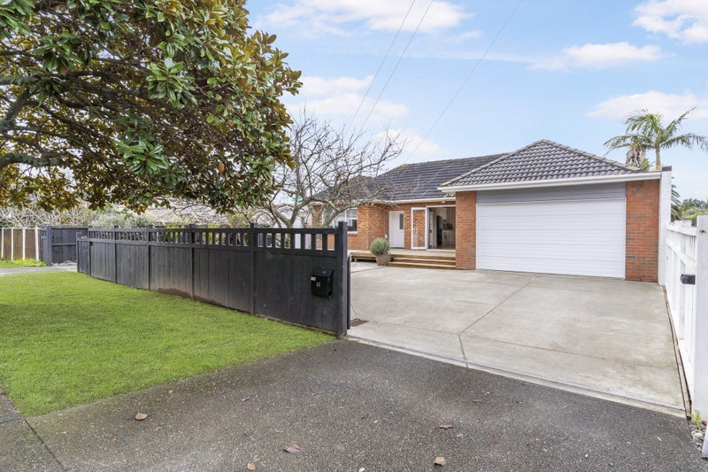 61 Frank Grey Place, Otahuhu, Auckland - Carousel 1