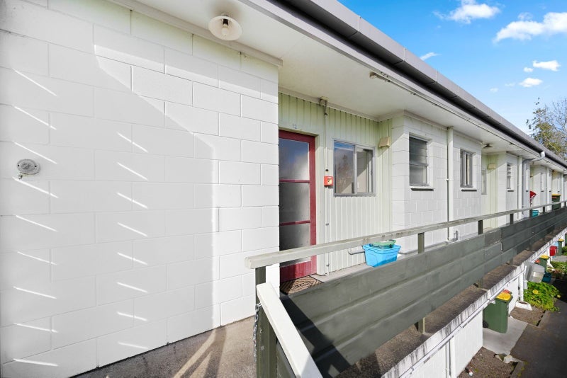 4/211 River Road, Claudelands, Hamilton - Carousel 1